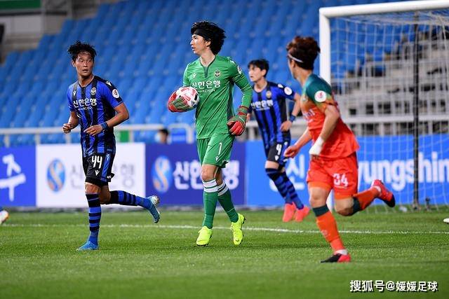 NBA总决赛G1-马刺负尼克斯 文班26+12布伦森30分